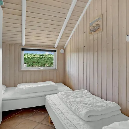 Сasa de vacaciones Three-bedroom In *